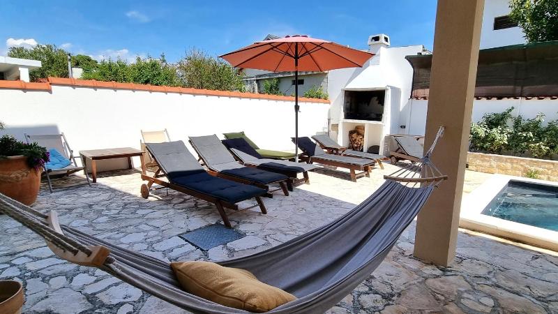 Family-friendly apartments with swimming pool Sabunike Zadar - 20179 - image 20