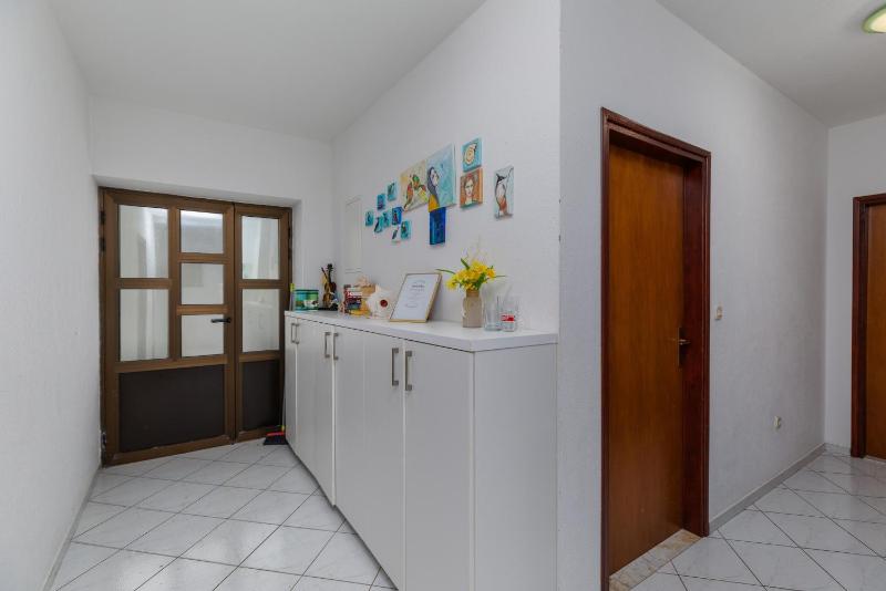 Apartments and rooms by the sea Brela Makarska - 24416 - image 25