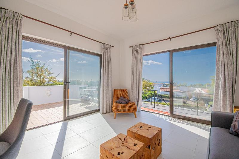 Casa Amora Great holiday Villa in Vale do Milho - image 10