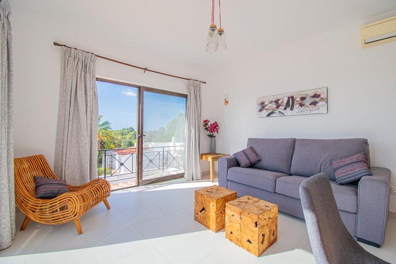 Casa Amora Great holiday Villa in Vale do Milho - image 24