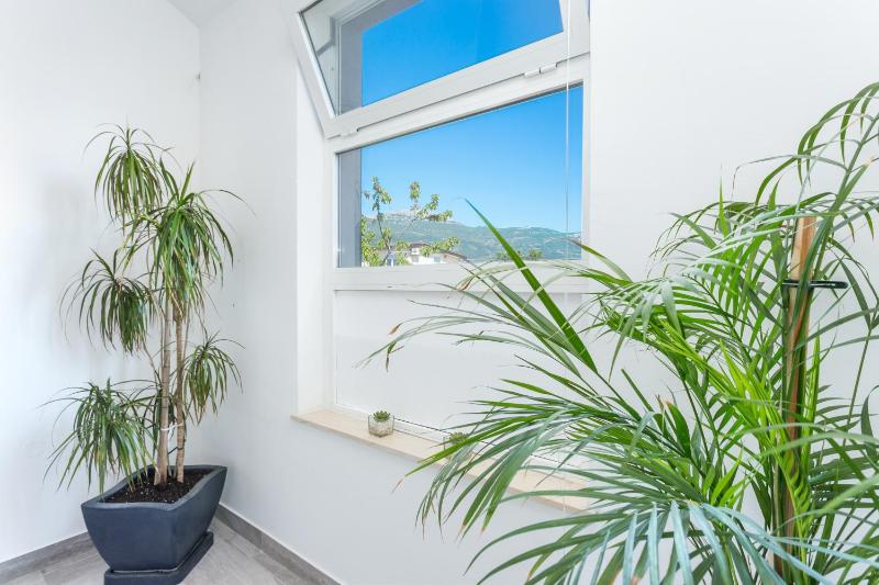Apartments with parking space Kastel Novi Kastela - 22702 - image 21