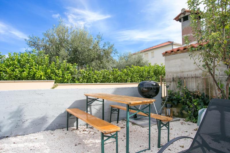 Family friendly house with a swimming pool Kastel Stafilic Kastela - 23486 - image 26