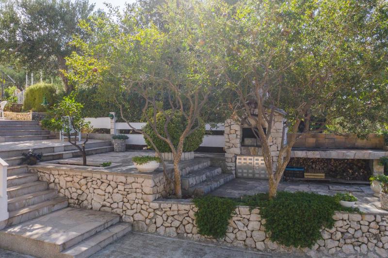 Apartments by the sea Zivogosce - Porat Makarska - 6899 - image 2