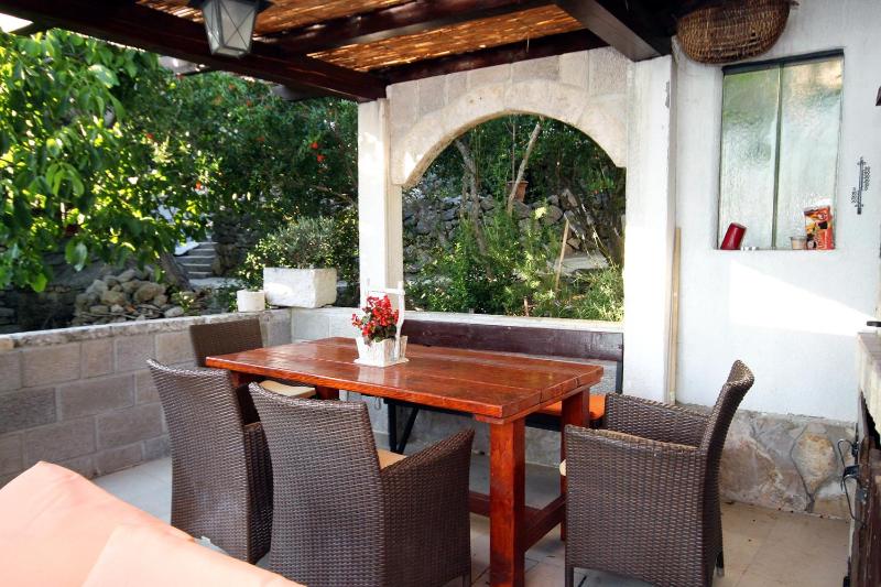 Holiday house with a swimming pool Makarska - 6668 - image 27