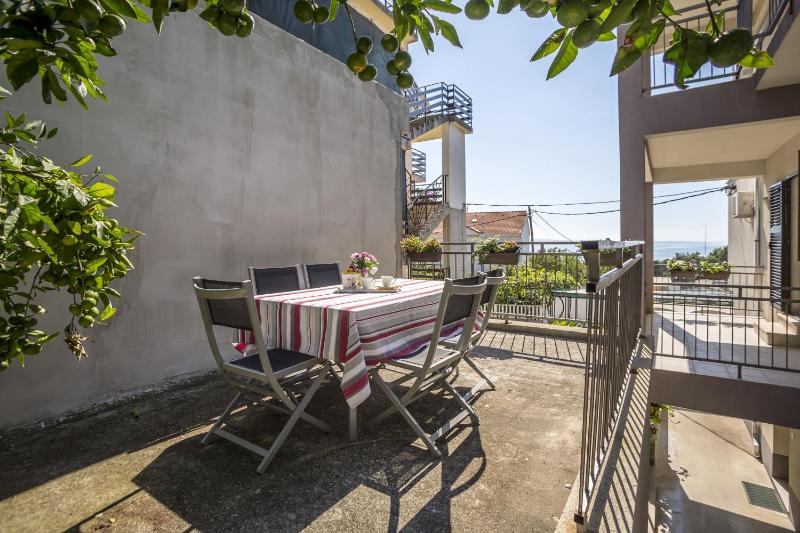 Family-friendly apartments with swimming pool Podstrana Split - 7539 - image 10
