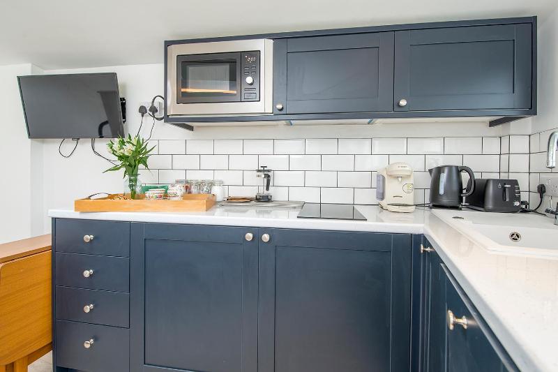 Ty Twt Tiny House - image 12