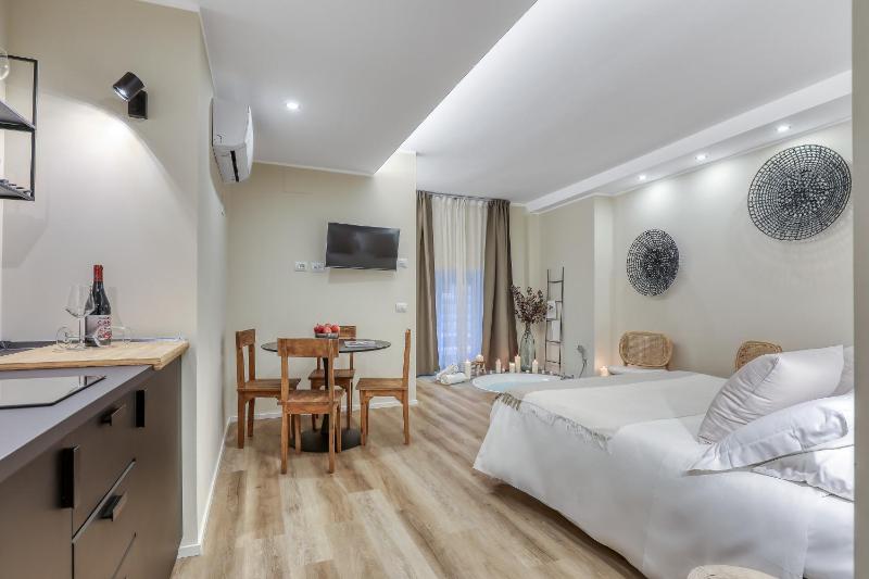 WelcHome Wellness Suites - image 20