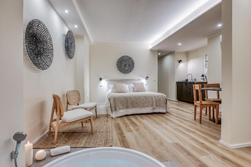WelcHome Wellness Suites - image 12