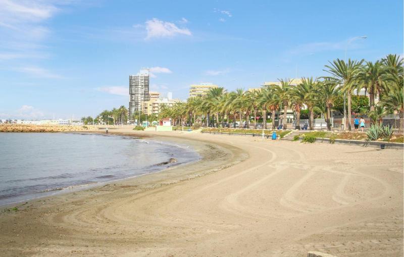 3 Bedroom Lovely Apartment In Santa Pola - image 18