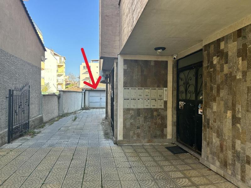 Heart of Plovdiv - 2 bedrooms Private garage - image 9