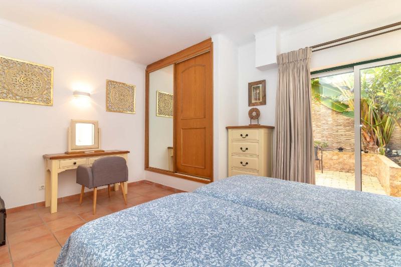 Townhouse 12 with amazing sea views - image 5