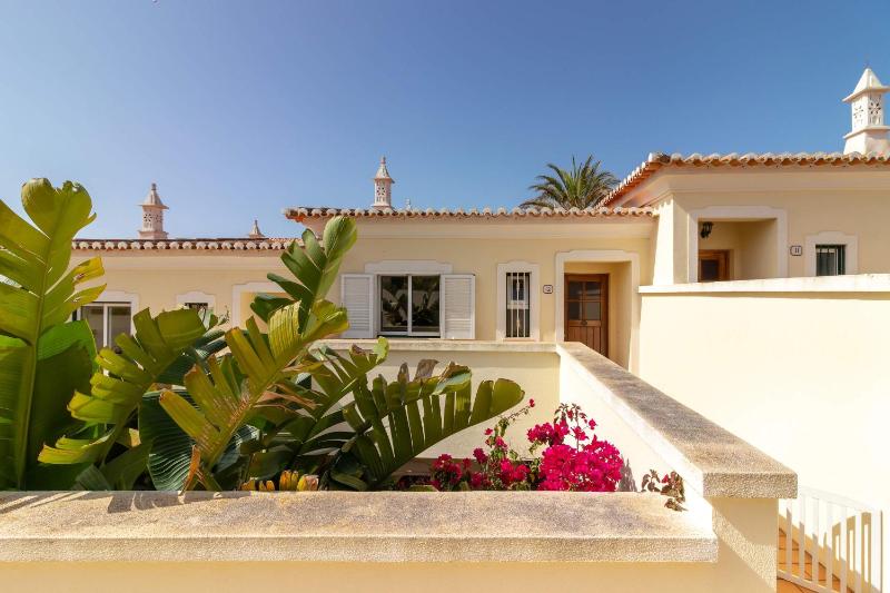 Townhouse 12 with amazing sea views - image 11