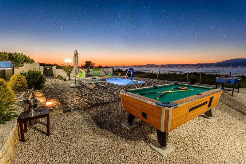 Seaside luxury villa with a swimming pool Supetar Brac - 12371 - image 15