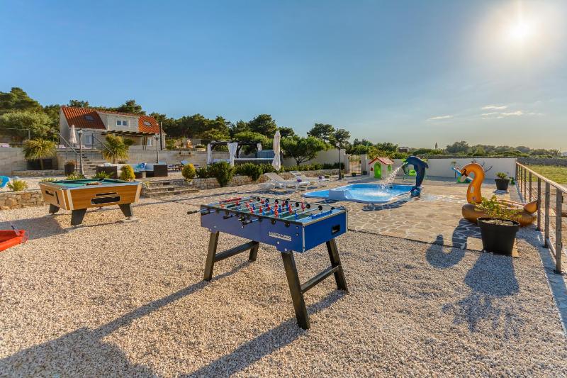 Seaside luxury villa with a swimming pool Supetar Brac - 12371 - image 14