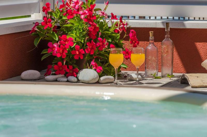 Beachfront family-friendly house with hot tub Cavtat Dubrovnik - 22828 - image 13