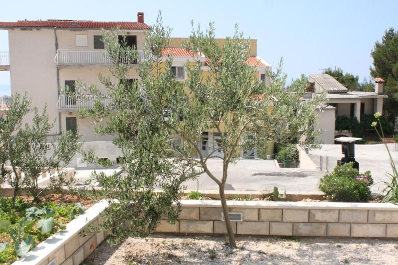 Apartments with a parking space Makarska - 6640 - image 35