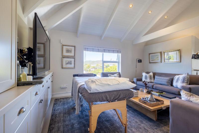 Stableford Beach House Plett - image 14