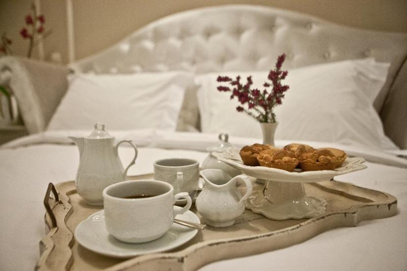 One-Bedroom Suite image 3