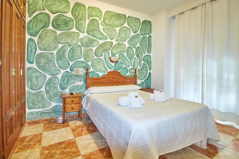 Hotel Virgen de los Reyes - image 23