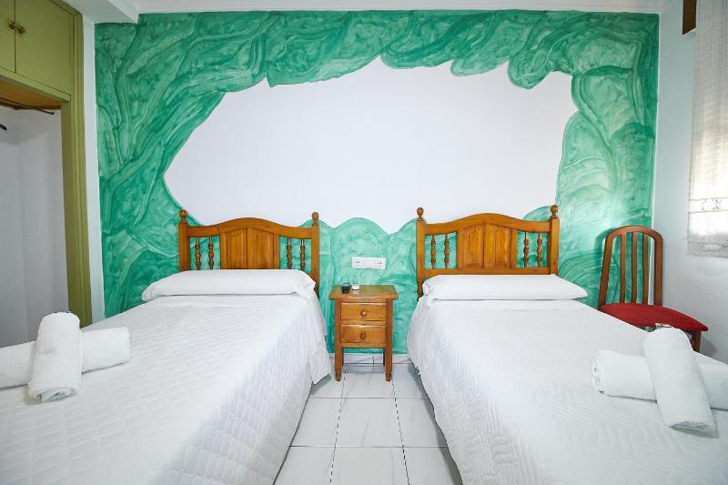 Hotel Virgen de los Reyes - image 25