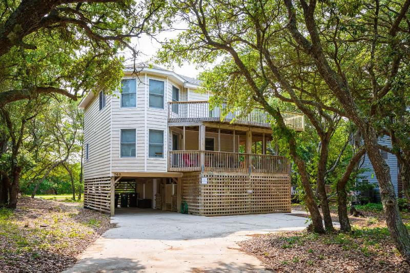 Secluded Oceanside Retreat Short Walk to Beach - image 1