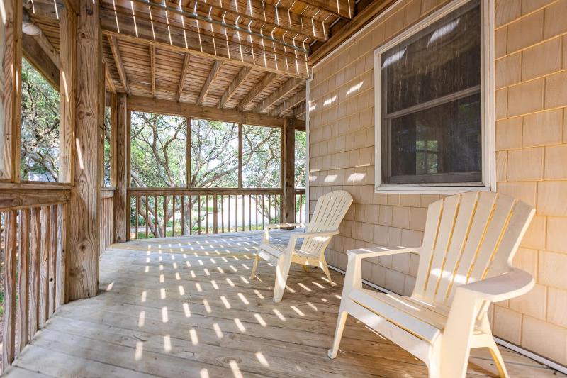 Secluded Oceanside Retreat Short Walk to Beach - image 10