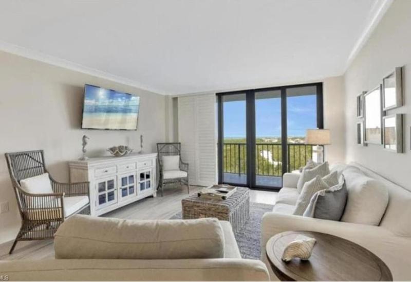 Beachfront apartment with stunning views and amazing year round sunsets 1010 - image 9