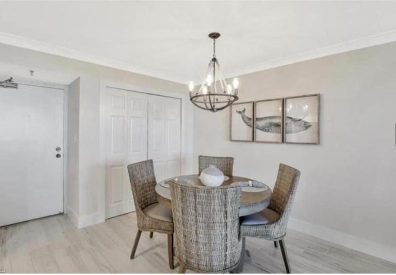 Beachfront apartment with stunning views and amazing year round sunsets 1010 - image 17