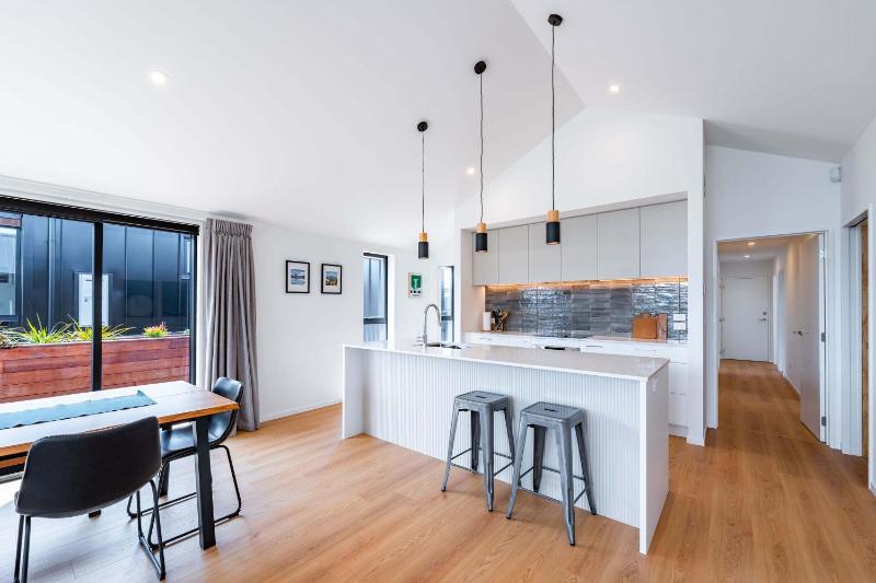 Mountainlight Escape - With Lake and Alpine Views - image 8