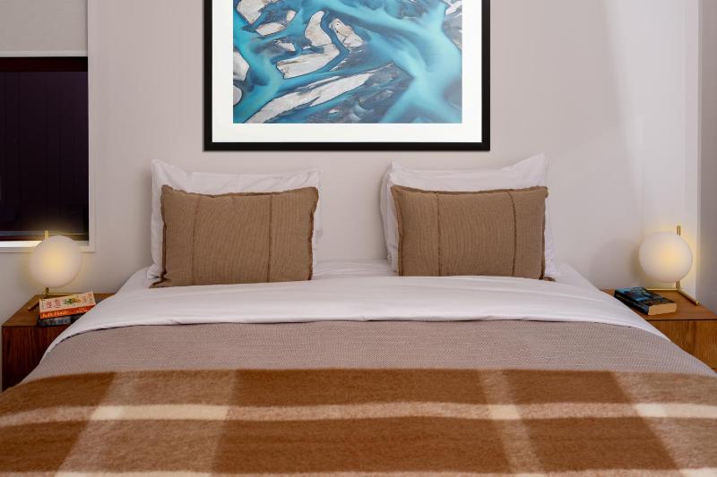 The Kilmore Collection - image 6