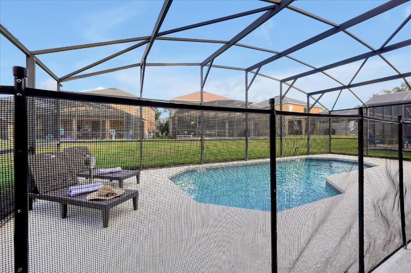 Family-Friendly 6-Bedroom Villa with Pool Game Room and Themed Bedrooms at Emerald Island Resort - image 8