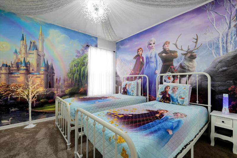 Family-Friendly 6-Bedroom Villa with Pool Game Room and Themed Bedrooms at Emerald Island Resort - image 27