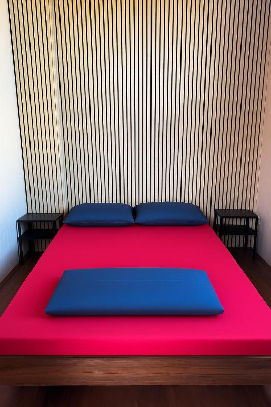 Capsule Hostel Perth - note - Valid passport required to check-in - image 10