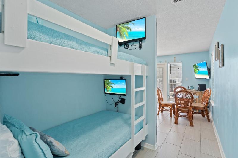 Grand Caribbean West 106 - Life is Good Today - image 20