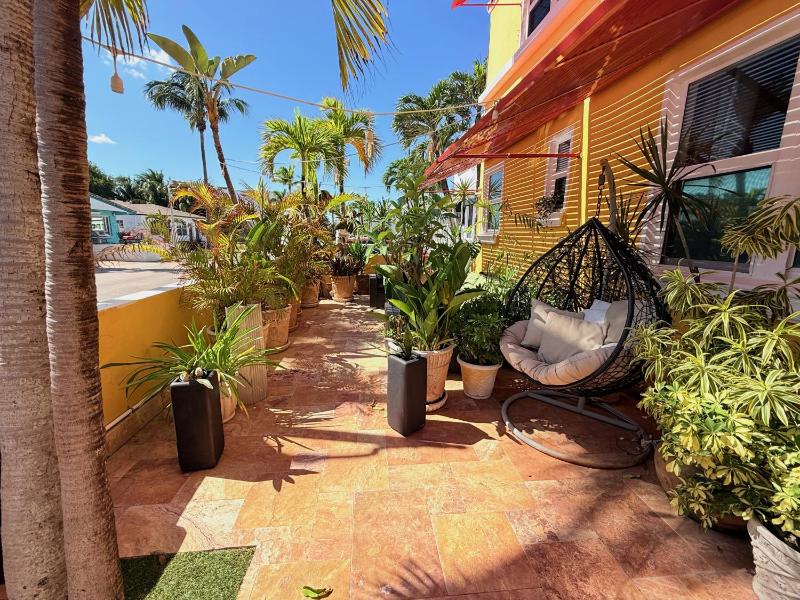 Sinclair Boutique Hotel - image 11