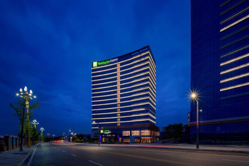 Holiday Inn Express Chongqing Liangjiang Yufu by IHG - image 27