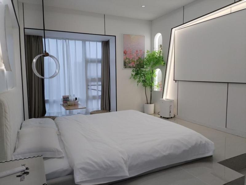 Chongqing Justom Serviced Apartment 14 - image 3