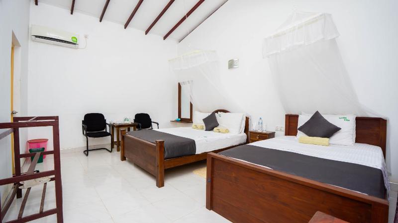 Woodsy Villa - image 13