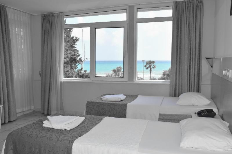 Resitalya Hotel - image 1