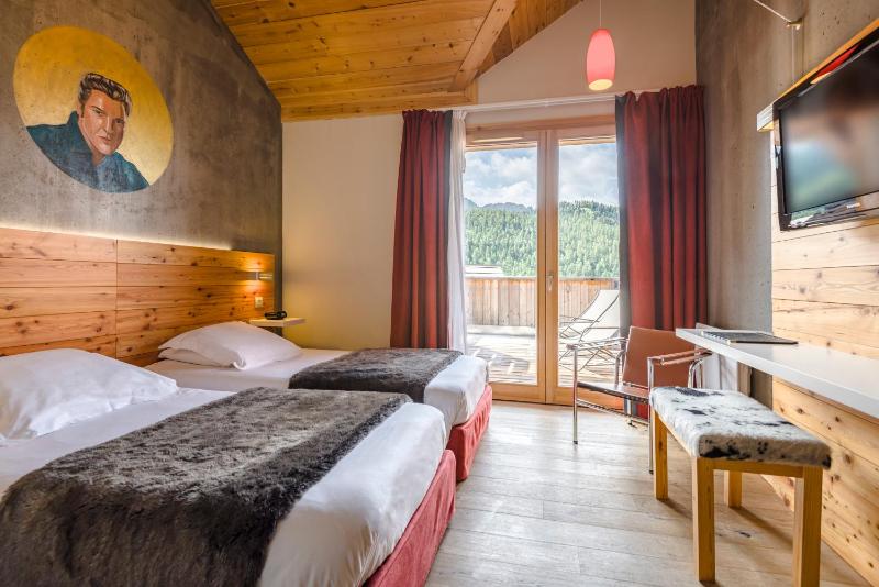 Double Room with Terrace image 2
