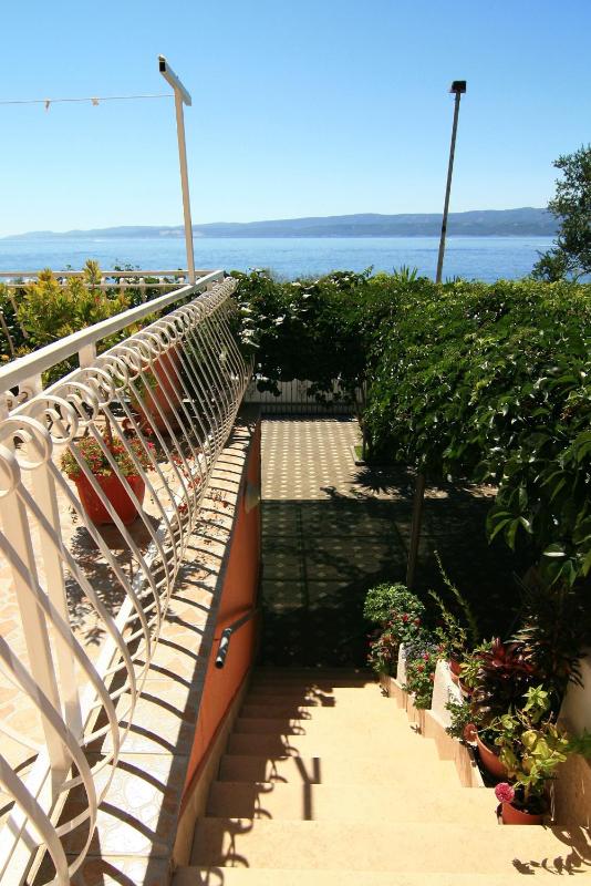 Apartments by the sea Duce Omis - 5275 - image 7