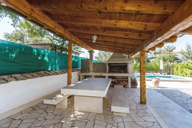 Family friendly apartments with a swimming pool Sveti Anton Krk - 5291 - image 40