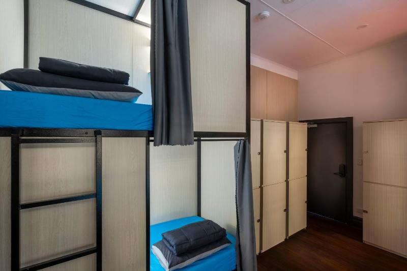 Capsule Hostel Perth - note - Valid passport required to check-in - image 8