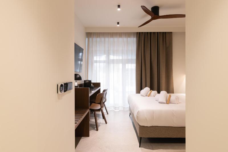 Moontels Colón - image 6