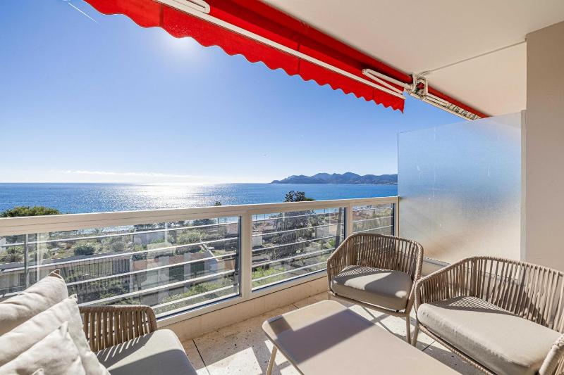 Spacious apartment a c 2BR 4P Cannes - image 11