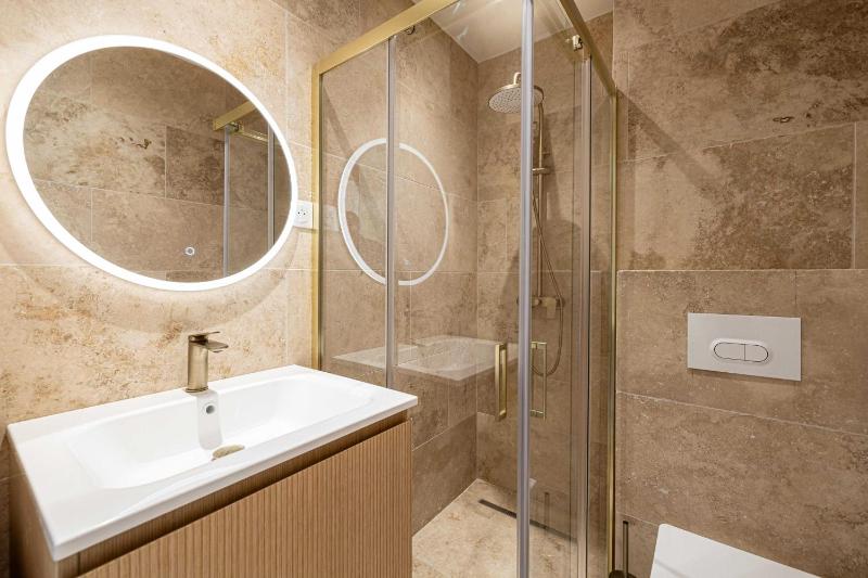 Spacious apartment a c 2BR 4P Cannes - image 14