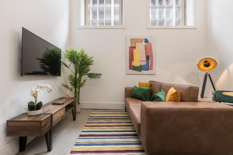 Loft de Design no Centro Bolhão e Santa Catarina - image 1