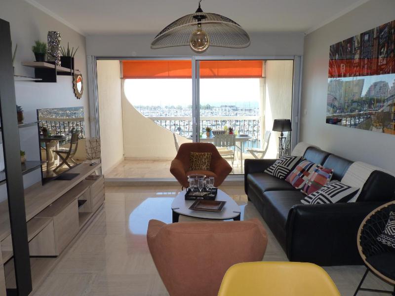 Sol-y-Days Eden Magnifique appartement de deux chambres en duplex face a la mer et au port de plaisance - image 6