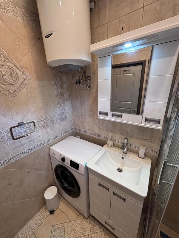 Pejton Apartment - image 6