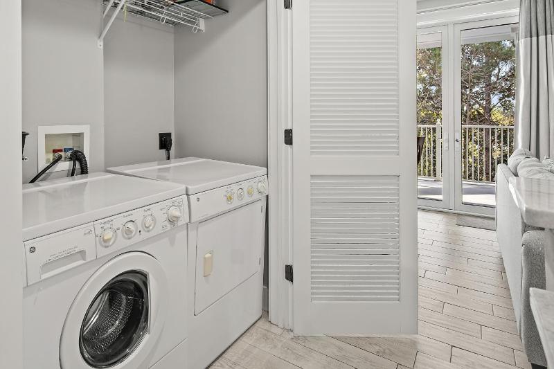 Pilot House 413 - image 8